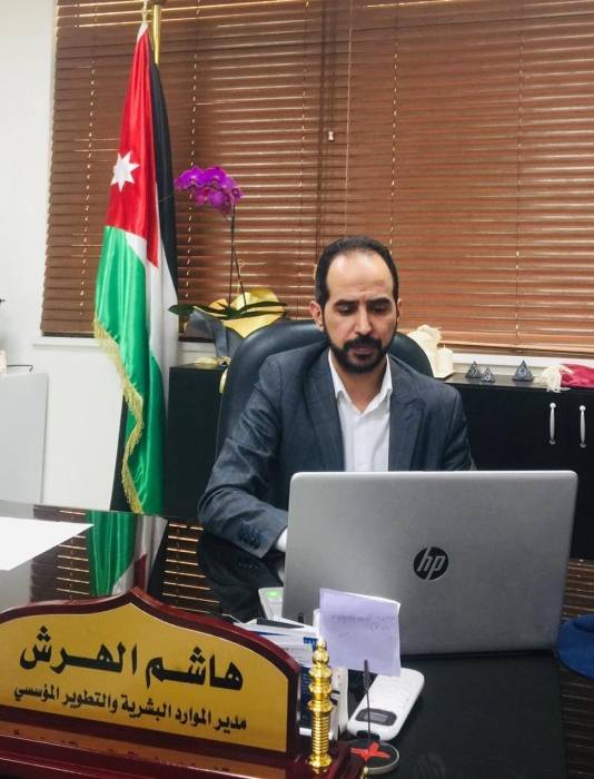 هاشم الهرش يكتب موطن الاحرار …