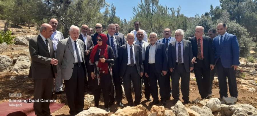 فيلادلفيا  تكرم كمال بإطلاق اسمه على غابة الجامعة