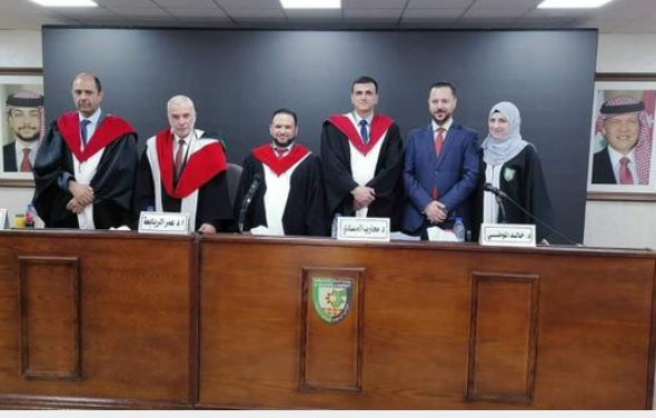مناقشة 3 رسائل ماجستير في كلية عجلون الجامعية
