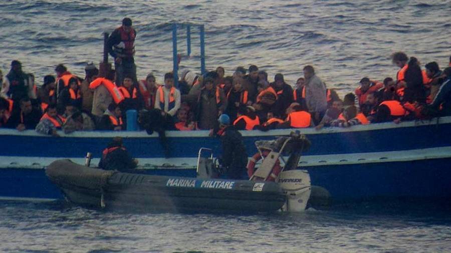 حرس الحدود الليبي يوقف 168 مهاجرًا غير شرعي من جنسيات مختلفة