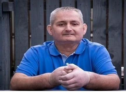 أول عملية زرع يد مزدوجة في العالم