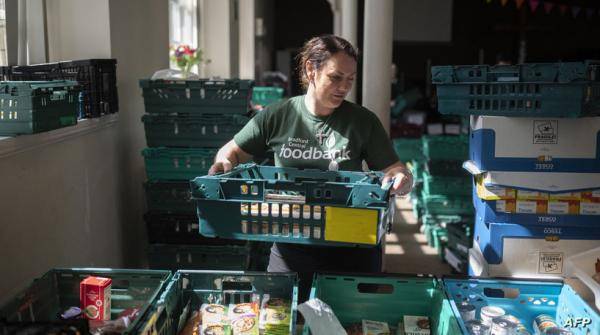 أسوأ أزمة منذ أجيال .. بريطانيون يلجؤون إلى إعانات الغذاء