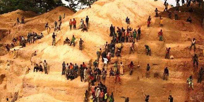 وزير الدفاع التشادي: مئة قتيل إثر اشتباكات بين عمال المناجم