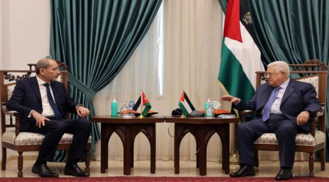 الرئيس الفلسطيني يستقبل وزير الخارجية في رام الله