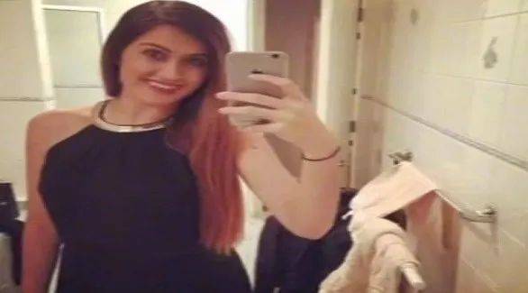 امرأة تحتفظ بقلبها القديم في كيس بلاستيكي!