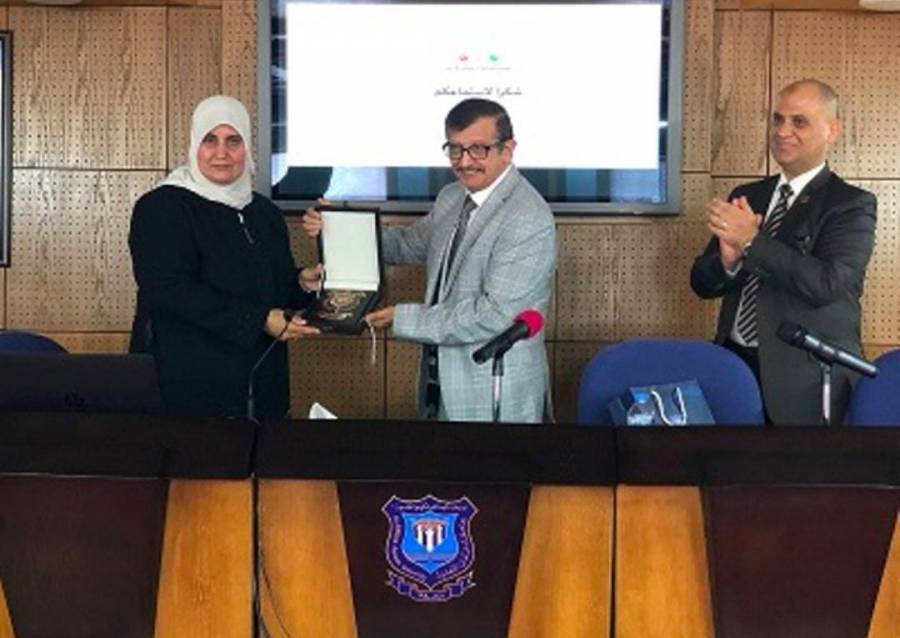 محاضرة تبادل المعرفة والخبرات لأعضاء الهيئة التدريسية وطلبة الدراسات العليا في عمان الأهلية
