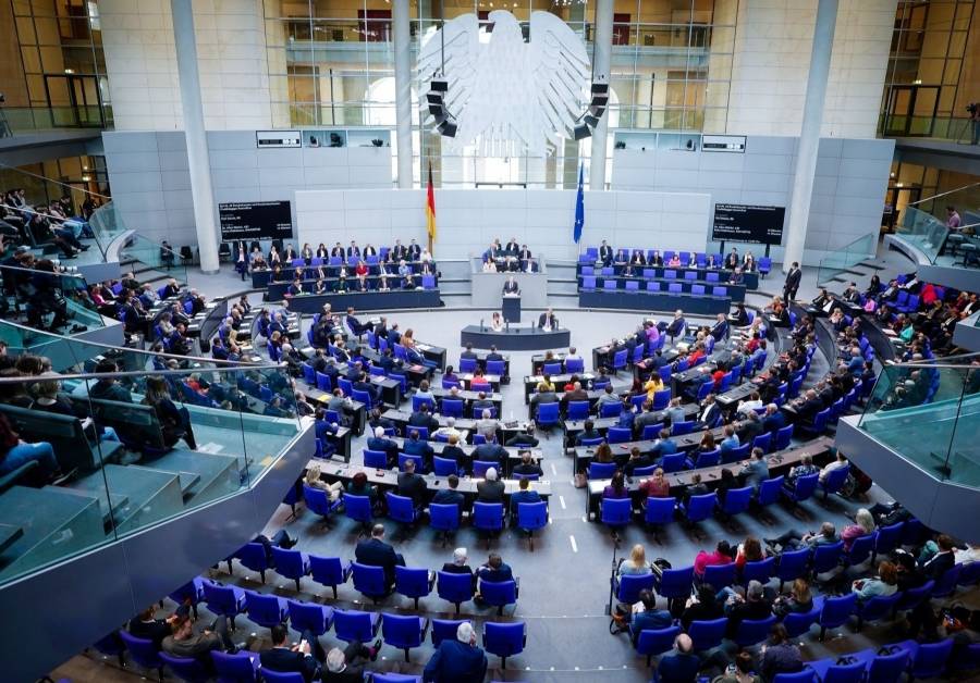 البرلمان الألماني يوافق على اعتماد مئة مليار يورو لتحديث الجيش