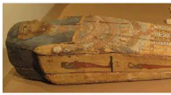 مصر تستعيد مجموعة من القطع الأثرية القديمة المهربة