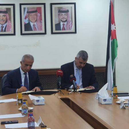 مذكرتان لاستكشاف النحاس في ضانا والذهب في أبوخشيبة