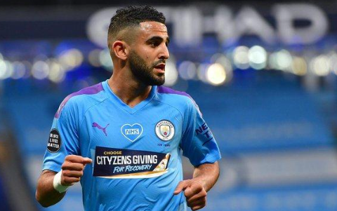 محرز أم ليفاندوفسكي؟.. جمهور برشلونة يختار الصفقة الحلم