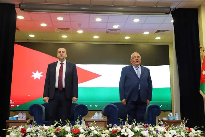 الروابدة يحاضر في ندوة  الاستقلال والمئوية  في البلقاء التطبيقية_صور