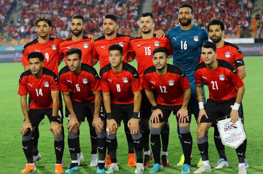 رغم الفوز على غينيا.. مدرب منتخب مصر السابق يفتح النار على الفراعنة