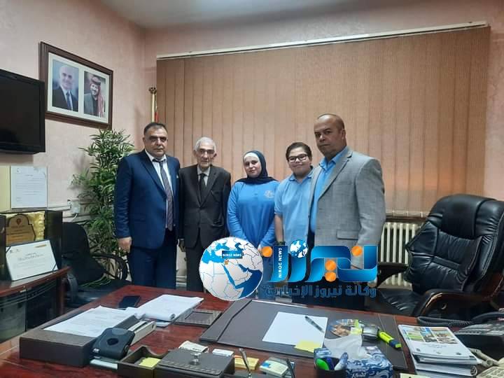 ابو دلو يهنئ ابن شقيقه هاني  معن ابو دلو بحصوله على المركز الثاني بالمسابقة القصيرة..صور