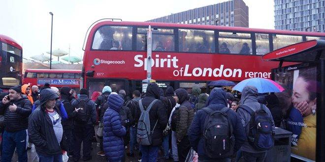 فوضى في وسائل النقل البريطانية جراء إضراب موظفي مترو الأنفاق