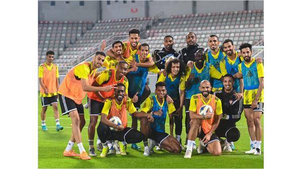 الإمارات وأستراليا تتطلعان لمواجهة بيرو
