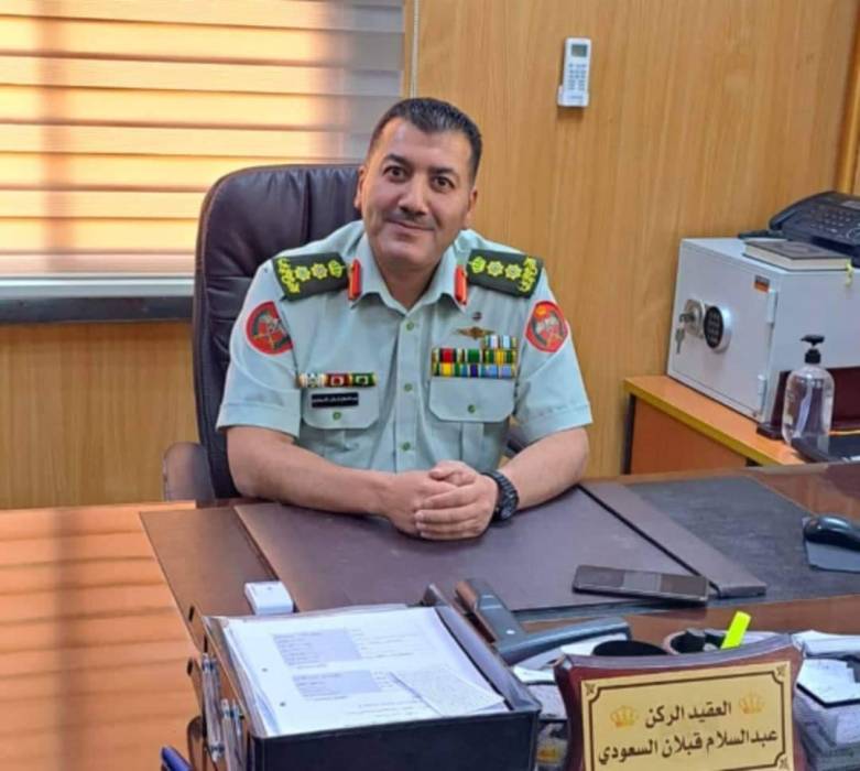 الصحفي ليث الفراية يهنئ العقيد عبدالسلام السعودي