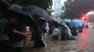 الصين: الأمطار الغزيرة تلحق أضرارا بـ 1.8 مليون مواطن