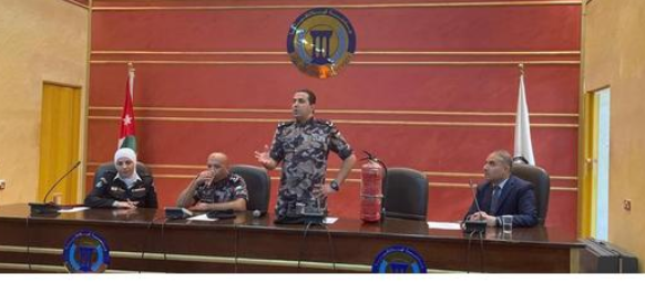 دورة تدريبية حول الاسعافات الاولية ومكافحة الحرائق في جامعة فيلادلفيا.