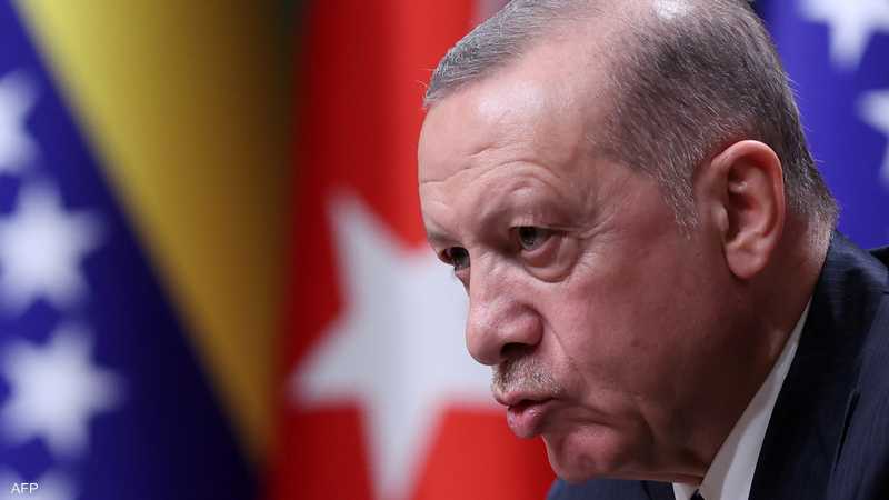أردوغان يطالب اليونان بوقف تسليح جزر بحر إيجة