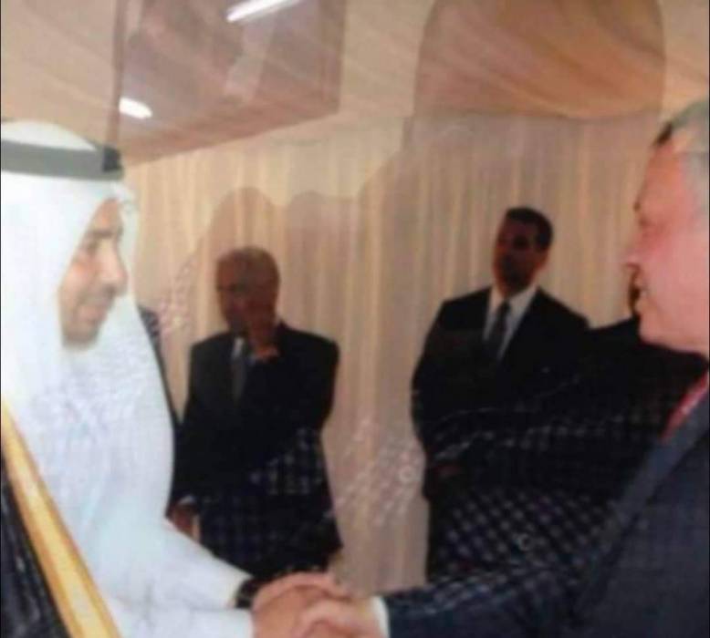 الشيخ ايمن البداوي يهنئ الملك بعيد الجلوس الملكي وذكرى الثورة العربية الكبرى ويوم الجيش..