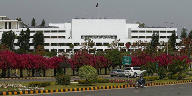 باكستان تؤكد تمسكها بمشروع (السيل الباكستاني) مع روسيا