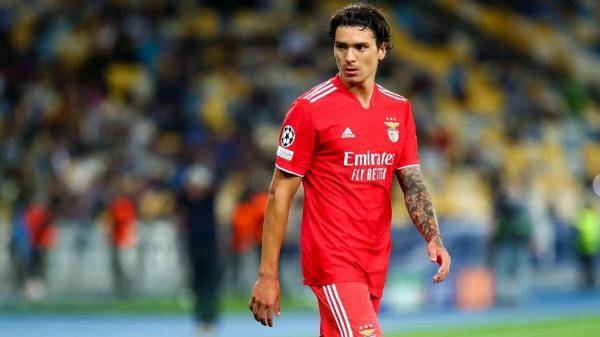 ليفربول يسعى للتعاقد مع لاعب في صفقة تاريخية للنادي