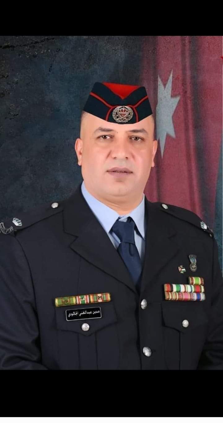 الفريق الطيب يُهنئ الرائد مدين الجالودي بالإرادة الملكية السامية