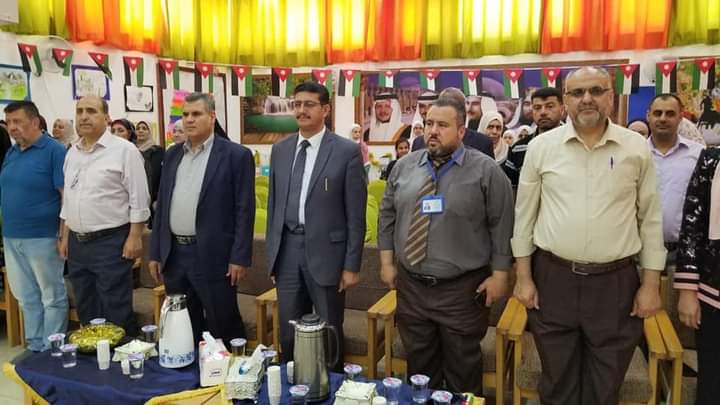الهواري يرعى مبادرة تعلمنا بأيدينا في مدرسة زوبيا الثانوية للبنات _صور