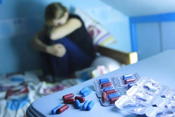 في مصر.. طفلة تحاول الانتحار لرسوبها في الامتحان