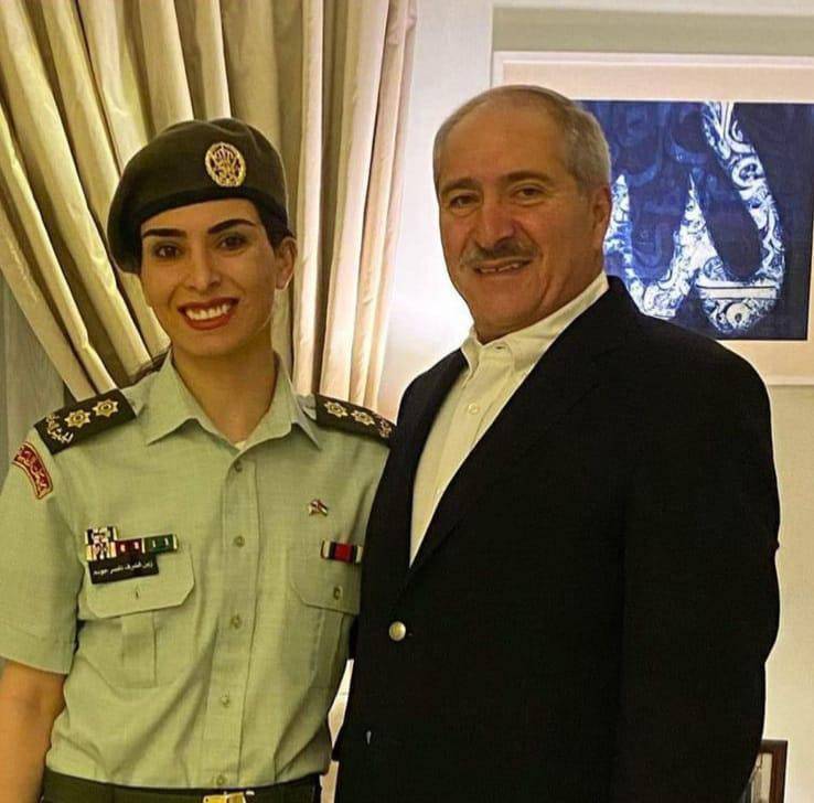 الفريق الطيب يُهنئ ناصر جوده بترفيع ابنته زين الشرف إلى رتبة ملازم اول