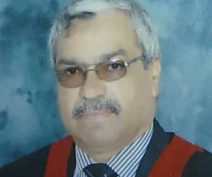 الفريجات ٤٥ عاما من العطاء والتميز في التعليم العام والخاص وأول رئيس قسم لتقنيات التعليم في الطفيلة .