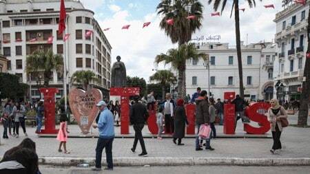 تباين آراء التونسيين حول إلغاء الإسلام دين للدولة في الدستور الجديد