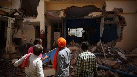 مع استمرار الاحتجاجات.. 6 قضاة هنود يدينون هدم منزل ناشط مسلم