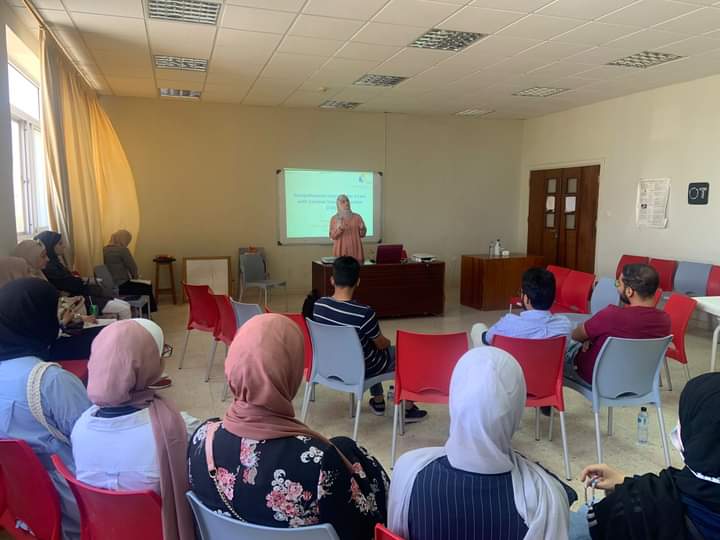 مركز التأهيل البصري في الجامعة الألمانية يشارك في اليوم العلمي لكلية علوم التأهيل في الجامعة الأردنية