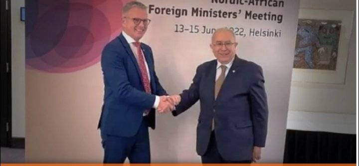 وزير خارجية الجزائر يبحث توسيع الشراكات الصناعية مع فنلندا