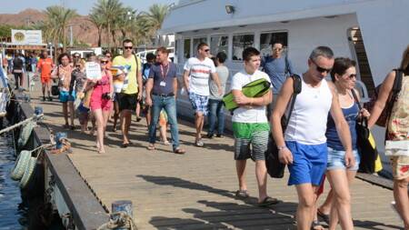 مصر.. إلغاء جميع القيود المتعلقة بجائحة كورونا على القادمين إلى البلاد