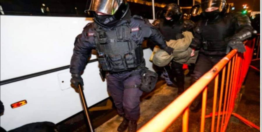 سجن أمريكي 14 عاماً بتهمة الإتجار بالمخدرات في روسيا