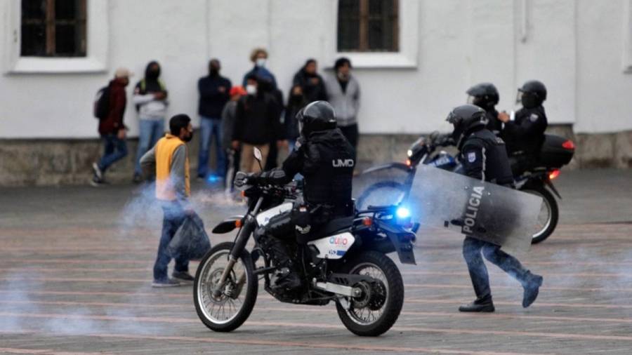 مع استمرار الاحتجاجات.. رئيس الإكوادور يعلن حالة الطوارئ في ثلاث مقاطعات