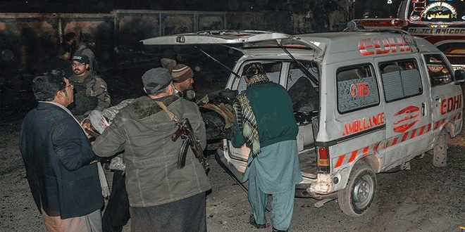 مقتل ثلاثة أشخاص بهجوم على معسكر للعمال في باكستان