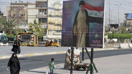 هل ينجح العراقيون في تشكيل حكومة مستقلين لامتصاص غضب مقتدى الصدر؟