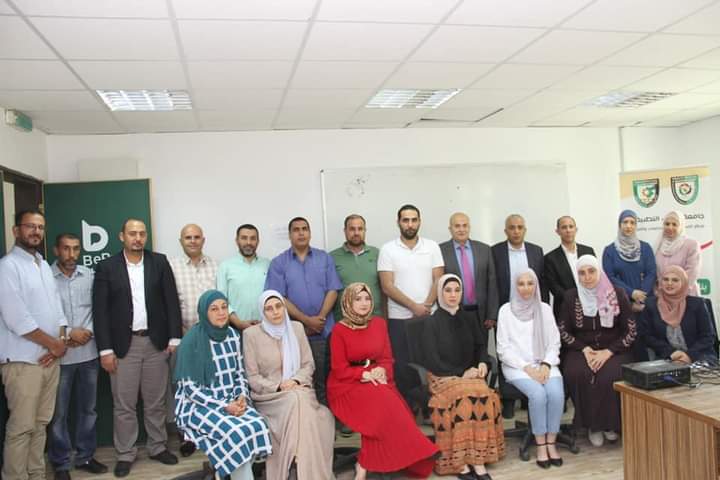 ورشة تدريبية حول التسويق الرقمي في البلقاء التطبيقية _صور