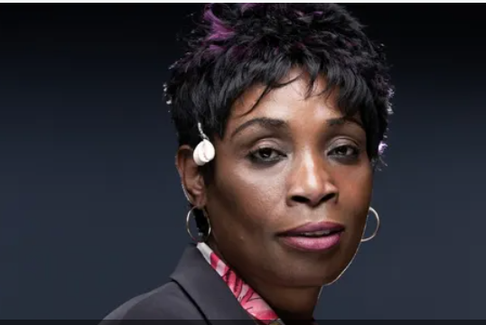 راشيل كيكي.. رحلة ملهمة لعاملة النظافة نحو البرلمان الفرنسي