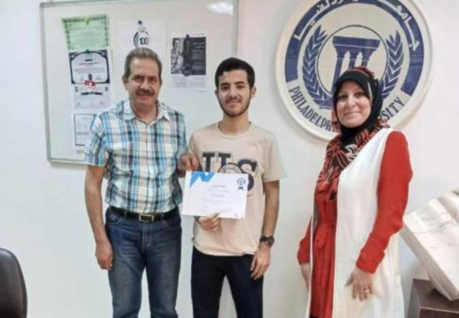 قسم الارشاد النفسي في جامعة فيلادلفيا يستضيف الطالب الموهوب مراد معتز