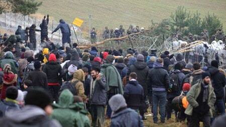 بيلاروسيا: بولندا نفذت إعدامات جماعية بحق لاجئين عراقيين