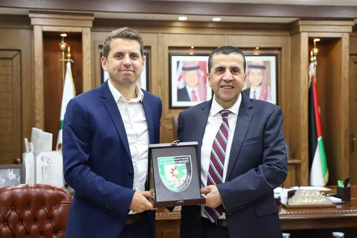 رئيس جامعة البلقاء التطبيقية يلتقي المدير التنفيذي لشركة ميناءحاويات العقبة بهدف زيادة التنسيق وتدريب الطلبة