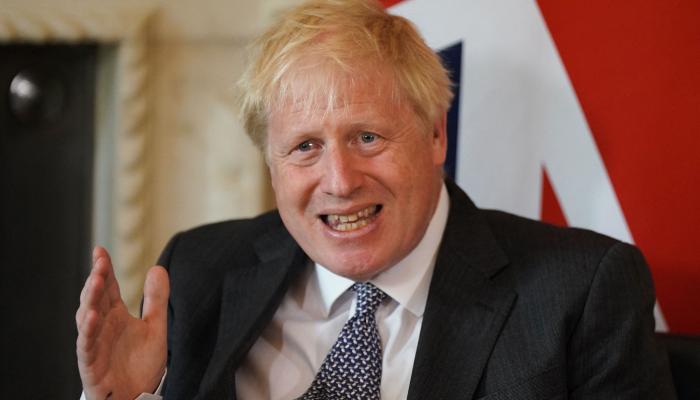 صيف الغضب ينتظر جونسون.. إضرابات وتضخم