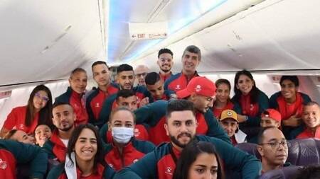 نهاية أزمة احتجاز الوفد الإعلامي المغربي في مطار وهران بترحيله إلى تونس