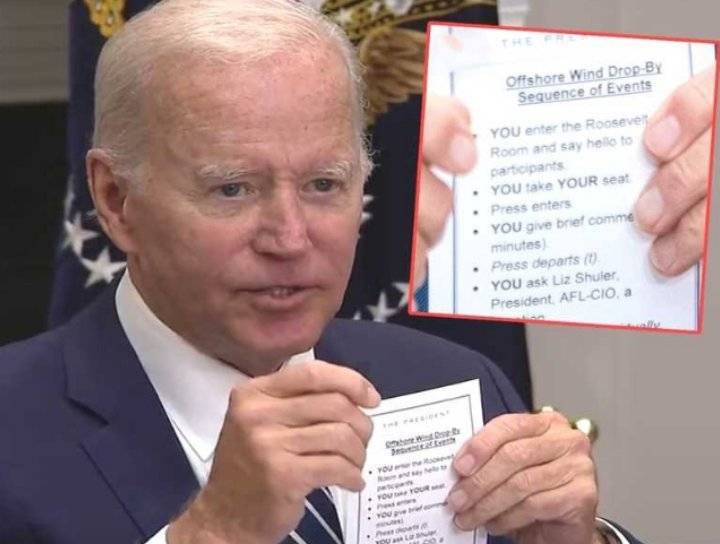 بايدن يكشف بالخطأ عن ورقة تعليمات بكيفية التصرّف داخل اجتماع