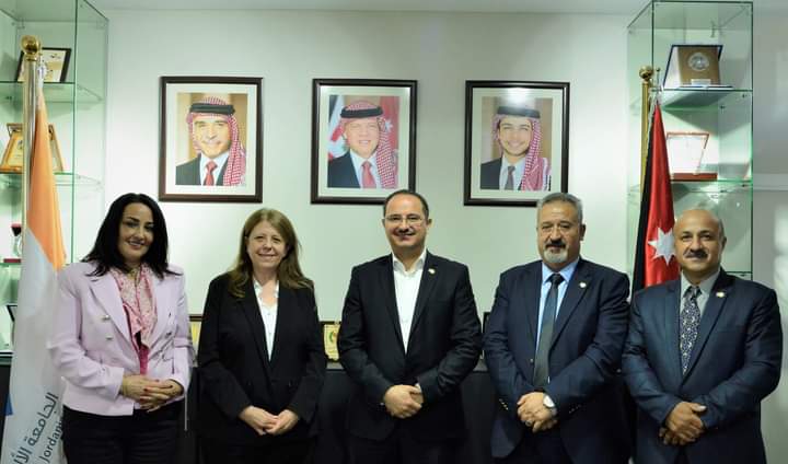 توقيع تفاهم  بين الجامعة الألمانية الأردنية وجمعية الشابات المسيحية