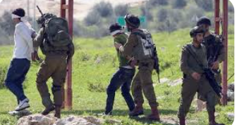 الاحتلال يعتقل 20 فلسطينيا بالضفة والقدس ويهدم مساكن ومنشآت بطوباس